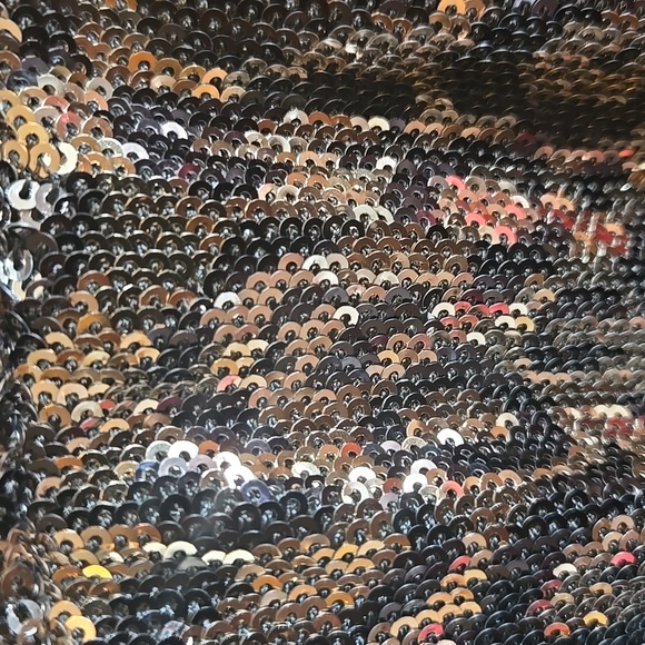 ASTR-Sequin blk/ gold animal print V neck short dress Sz S NWT. - Picture 3 of 10